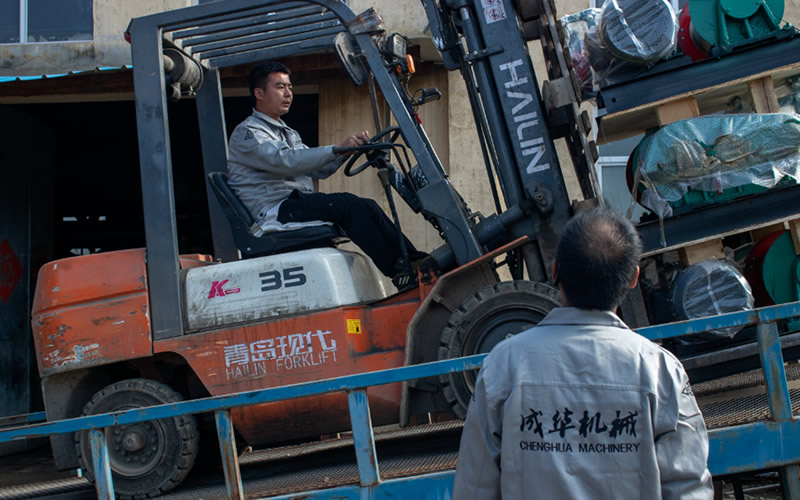 成華機械卷揚機電動葫蘆提升機發(fā)貨中